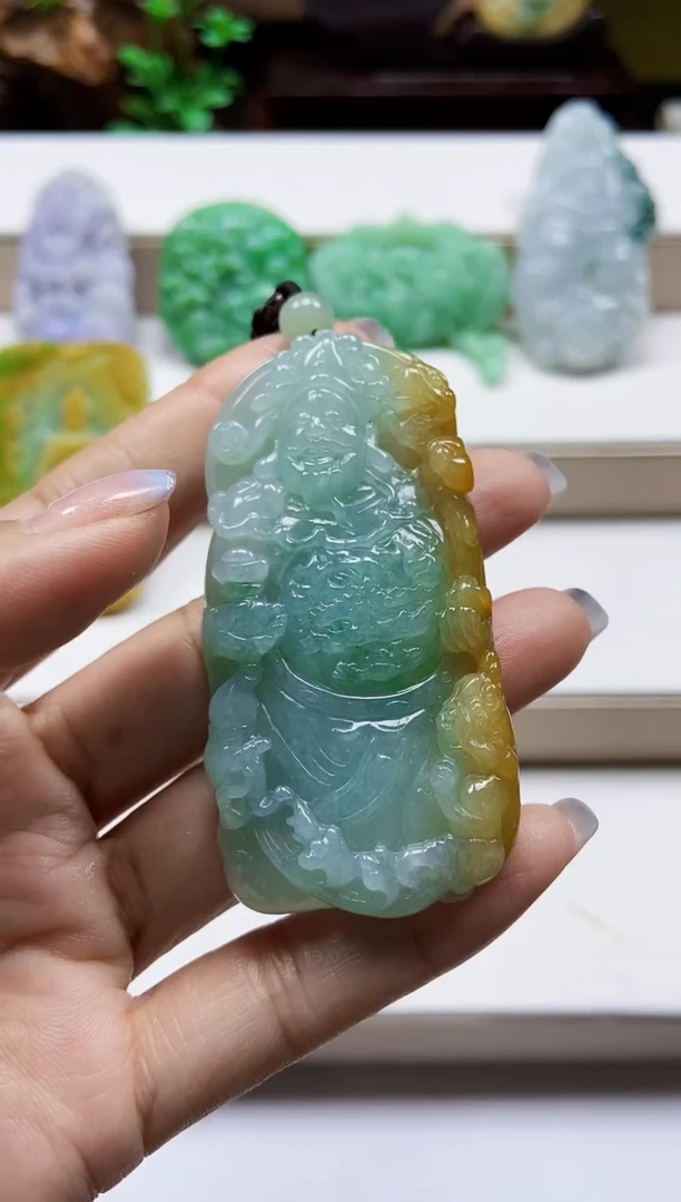 颈饰未镶嵌翡翠翡翠A货