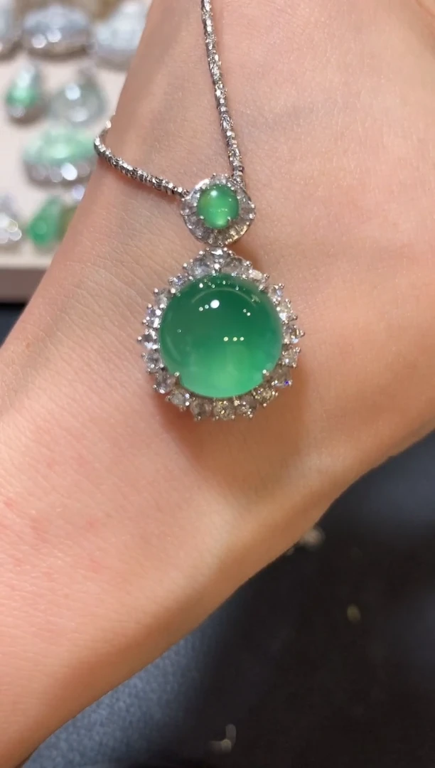 吊坠(不含链)18K金镶嵌翡翠n188