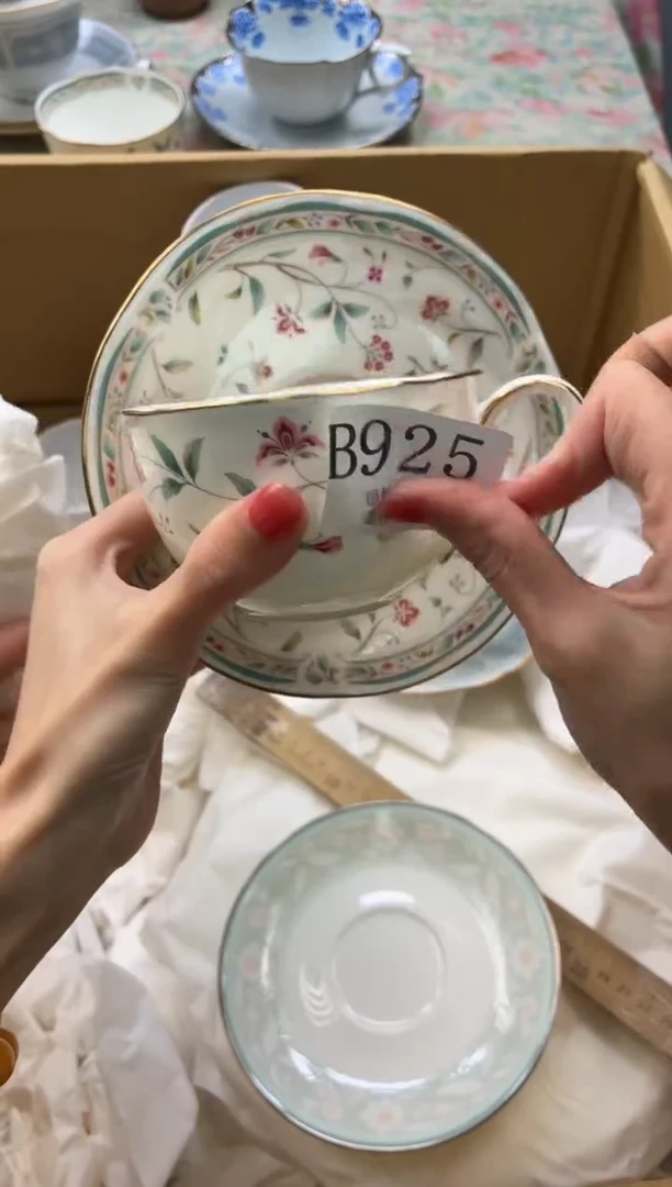 瓷片小***?       B925