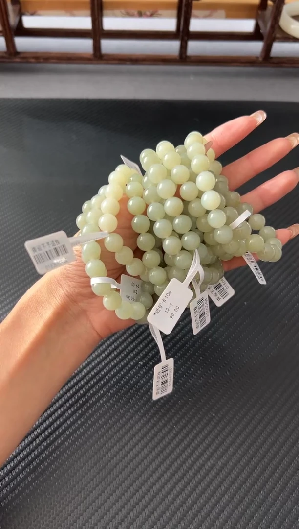 未镶嵌手串和田玉且末微色差近矿卡10m多样性发货拍一发一