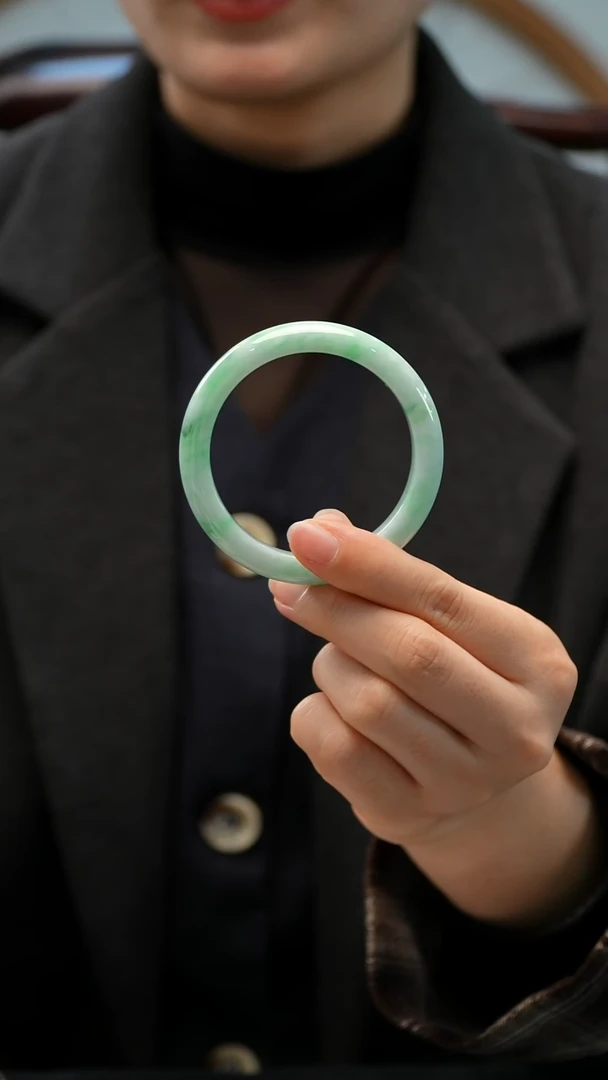 未镶嵌手镯翡翠67号