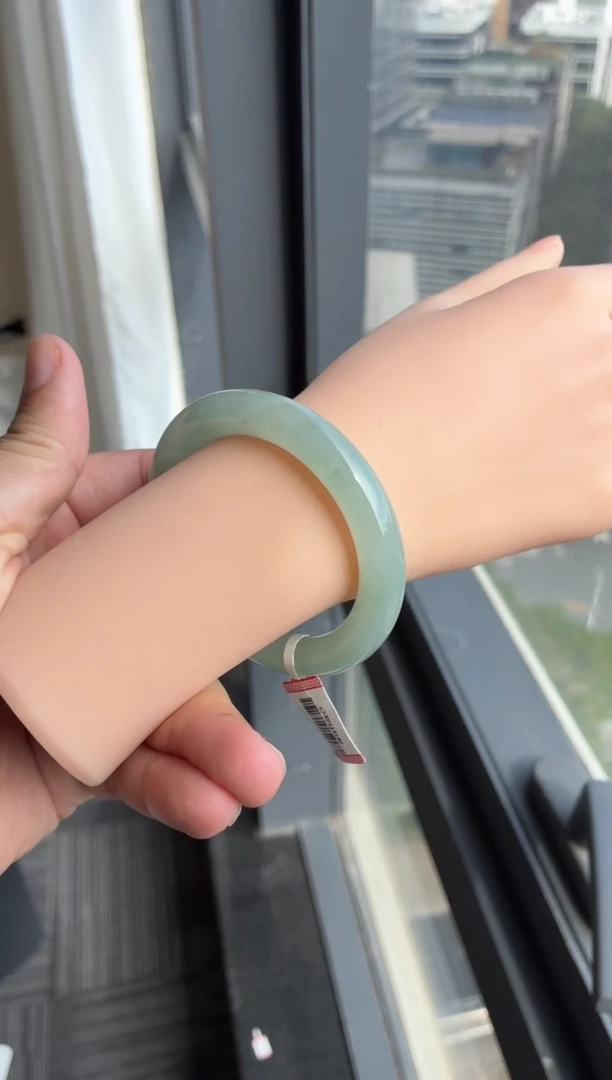 未镶嵌手镯翡翠34号52.7*10.3*10.4圆条