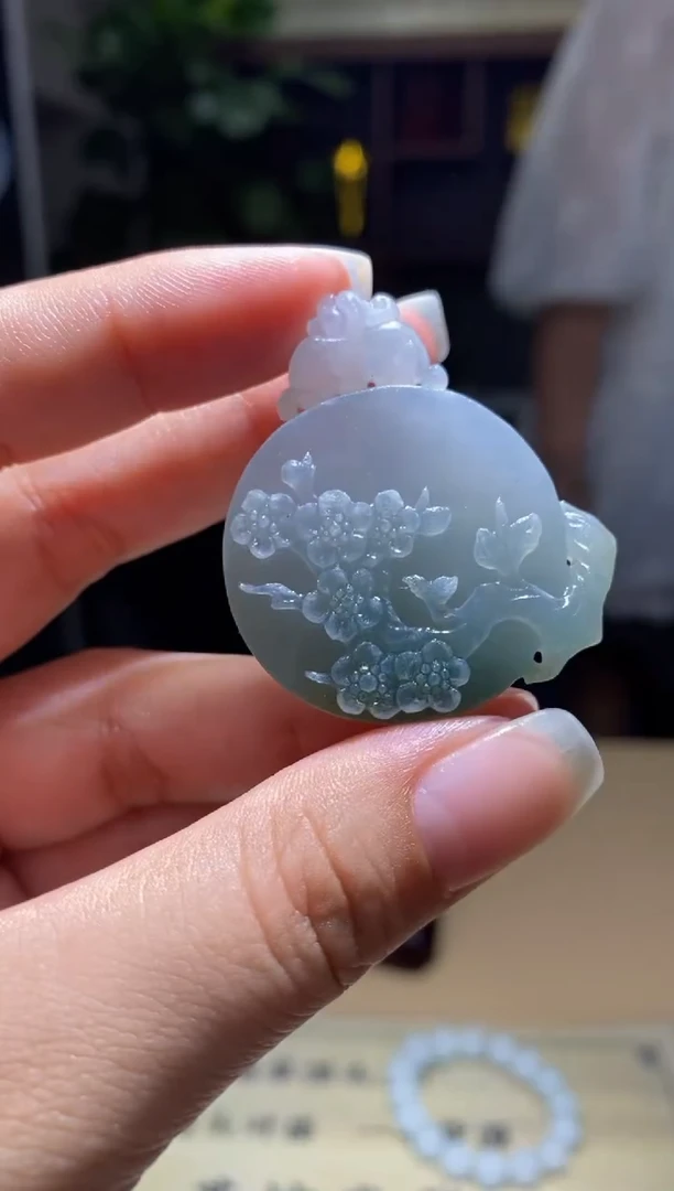 定制翡翠未镶嵌花件