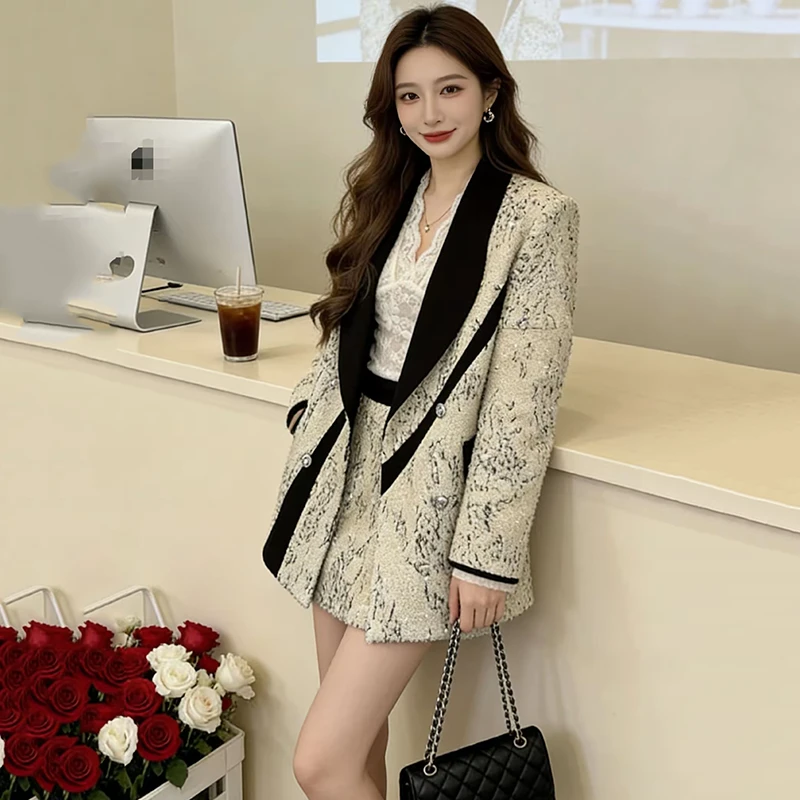 2025秋冬网红新款棉服套装裙女韩版香风重工亮片拼接显瘦西服短裙