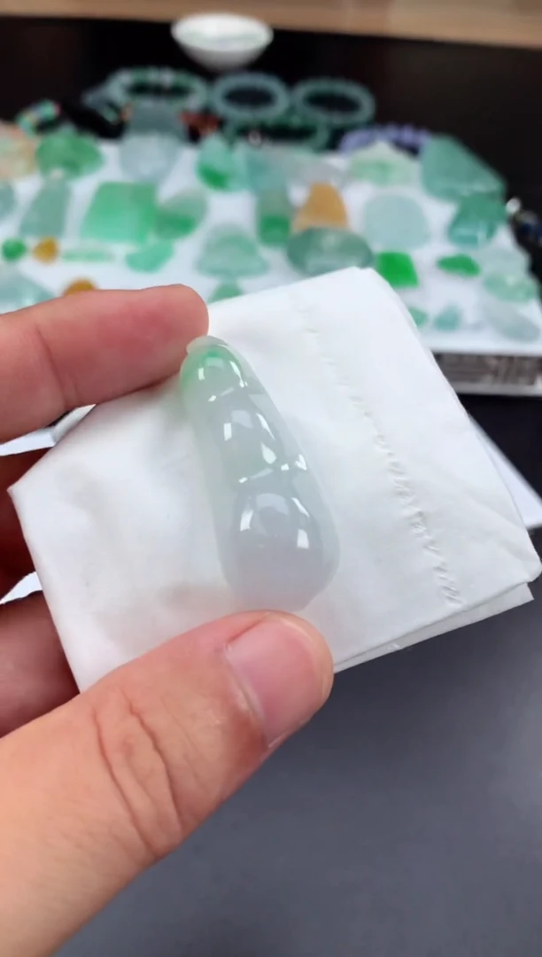 定制翡翠未镶嵌翡翠