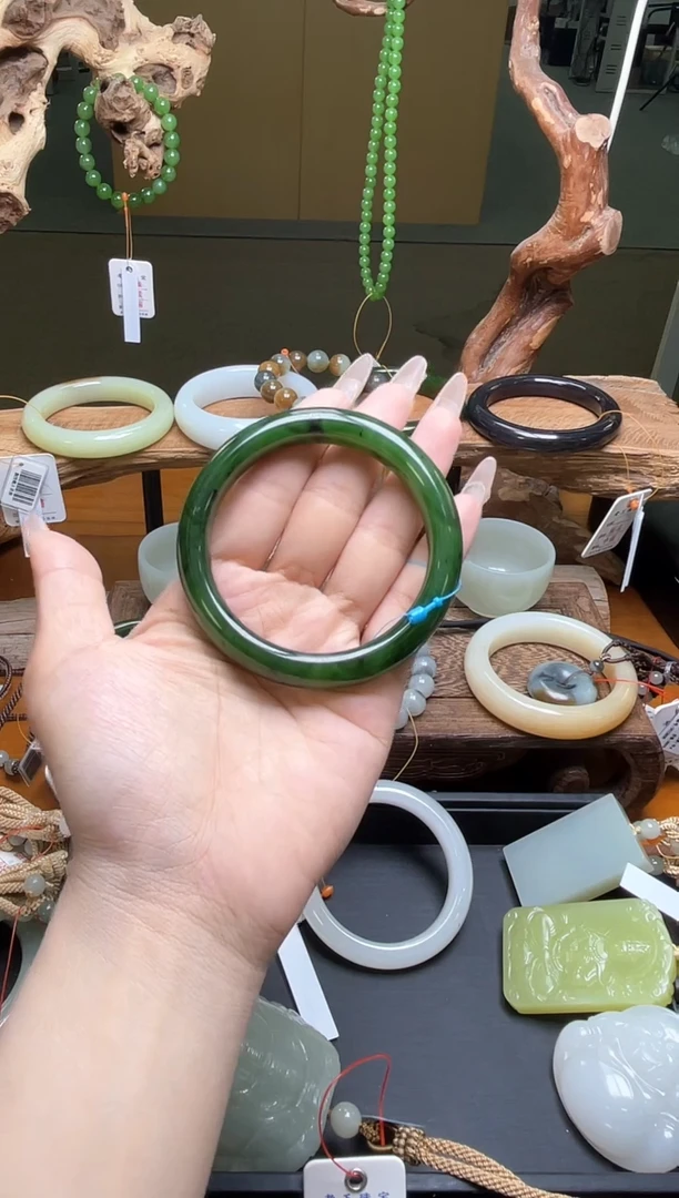 未镶嵌手镯和田玉俄料碧玉 58+圈