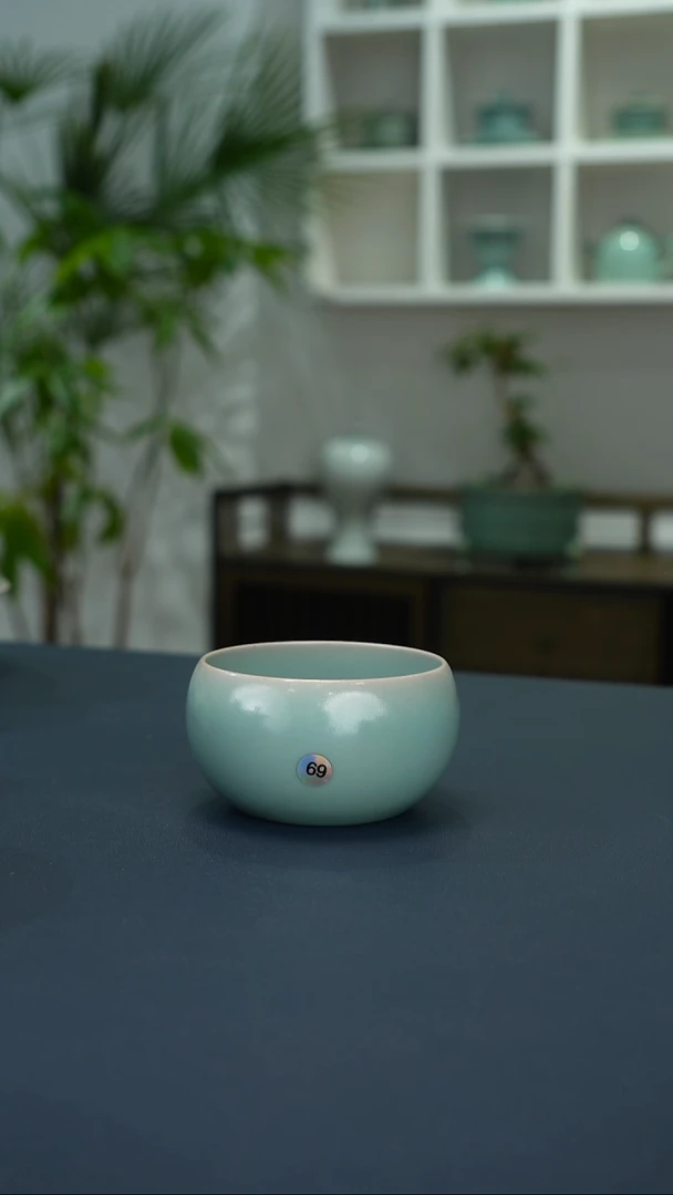 瓷片z****n69号天蓝釉禅定杯微瑕无纹  洁