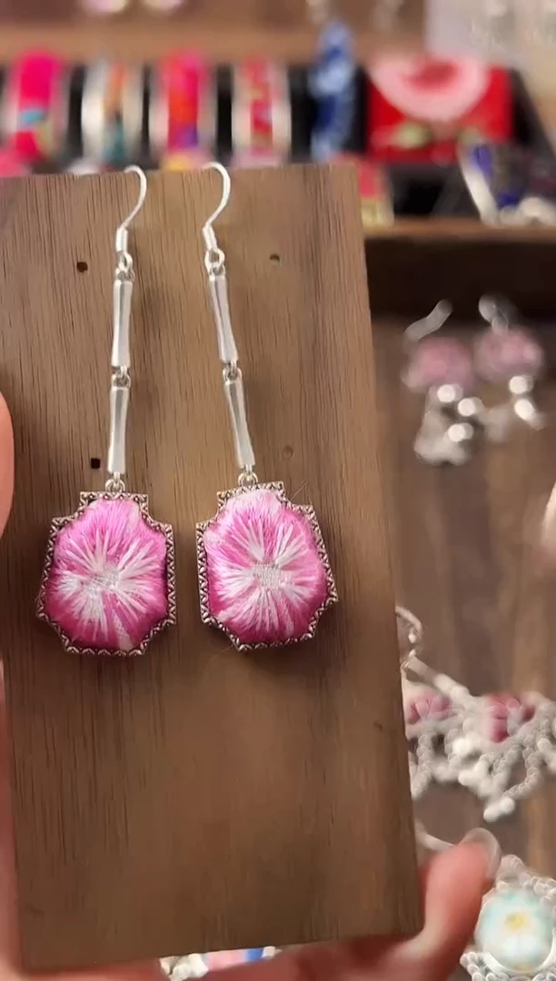 【闪购商品】织绣民族风老绣饰品121