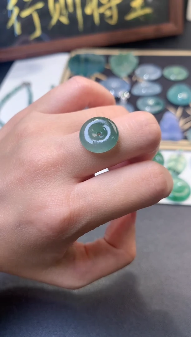 未镶嵌定制翡翠毛货