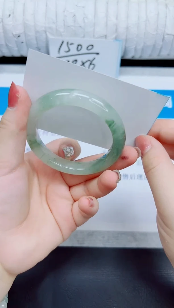 石英质玉手镯未镶嵌37/53