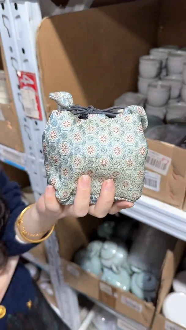 【闪购商品】瓷片第一版@@229天青兔子