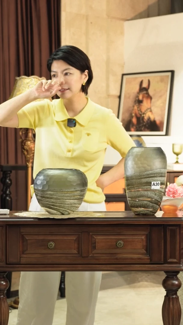琉璃手工艺品磨刻