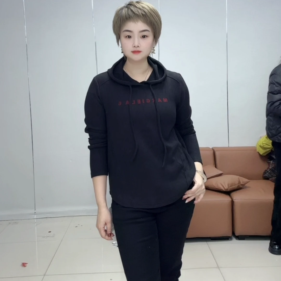 小施家时尚减龄设计连帽卫衣7785