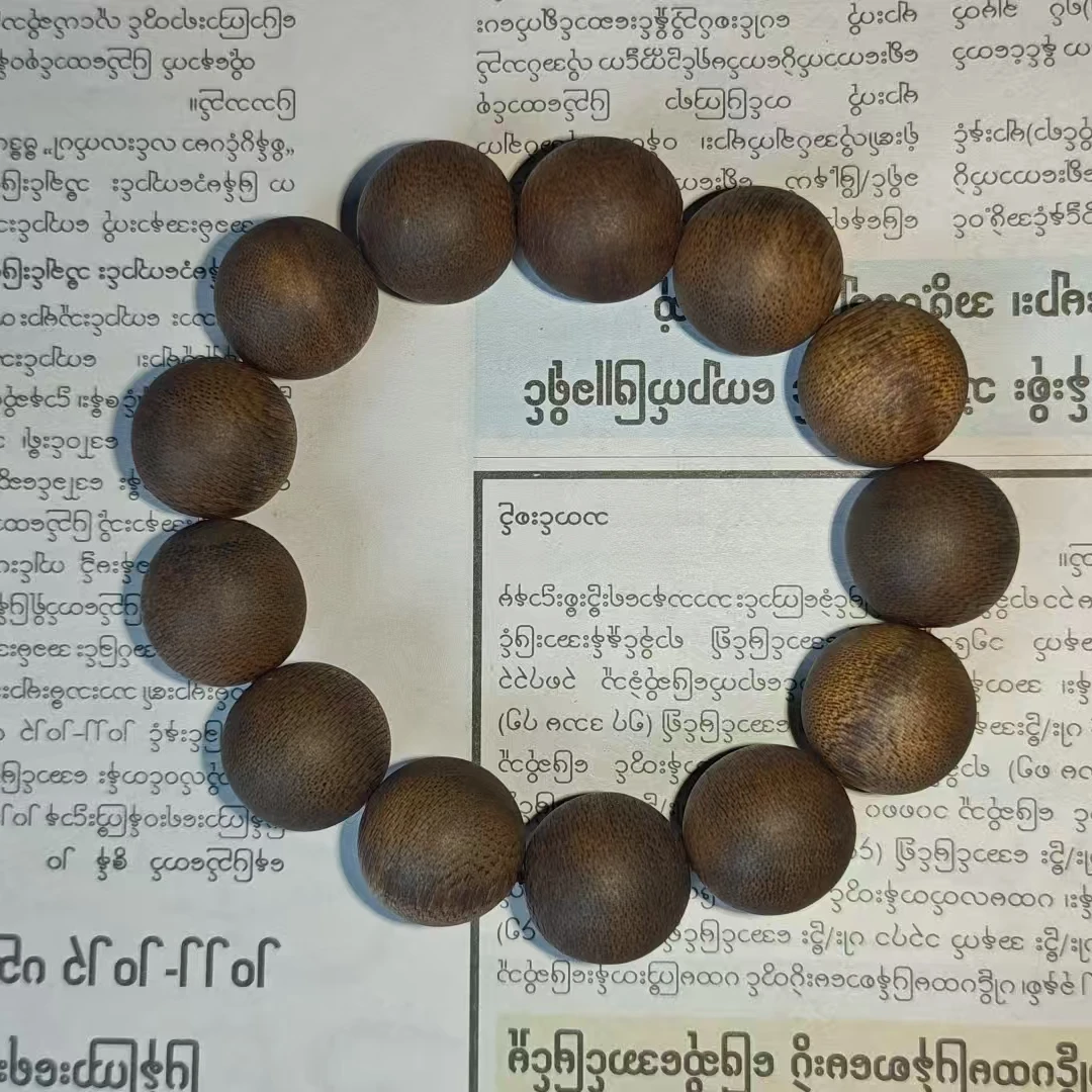 FJ65G沉香手串1.8cm（多样性发货）