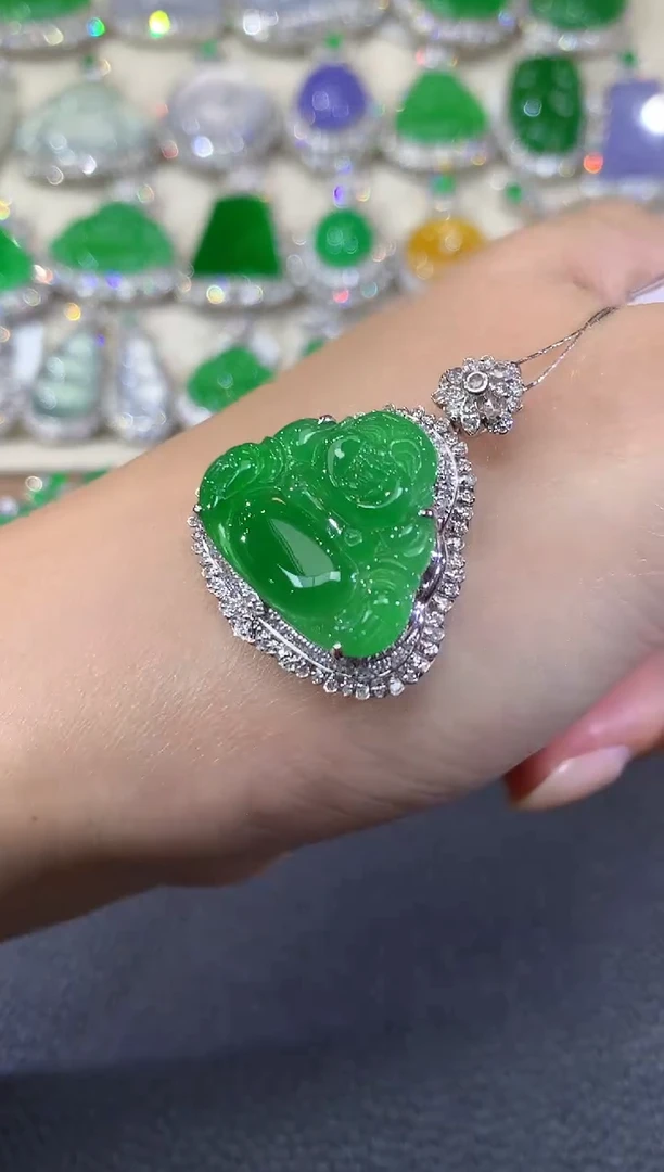 吊坠(不含链)18K金镶嵌翡翠C42