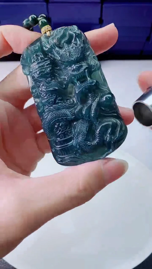 翡翠未镶嵌颈饰111111111