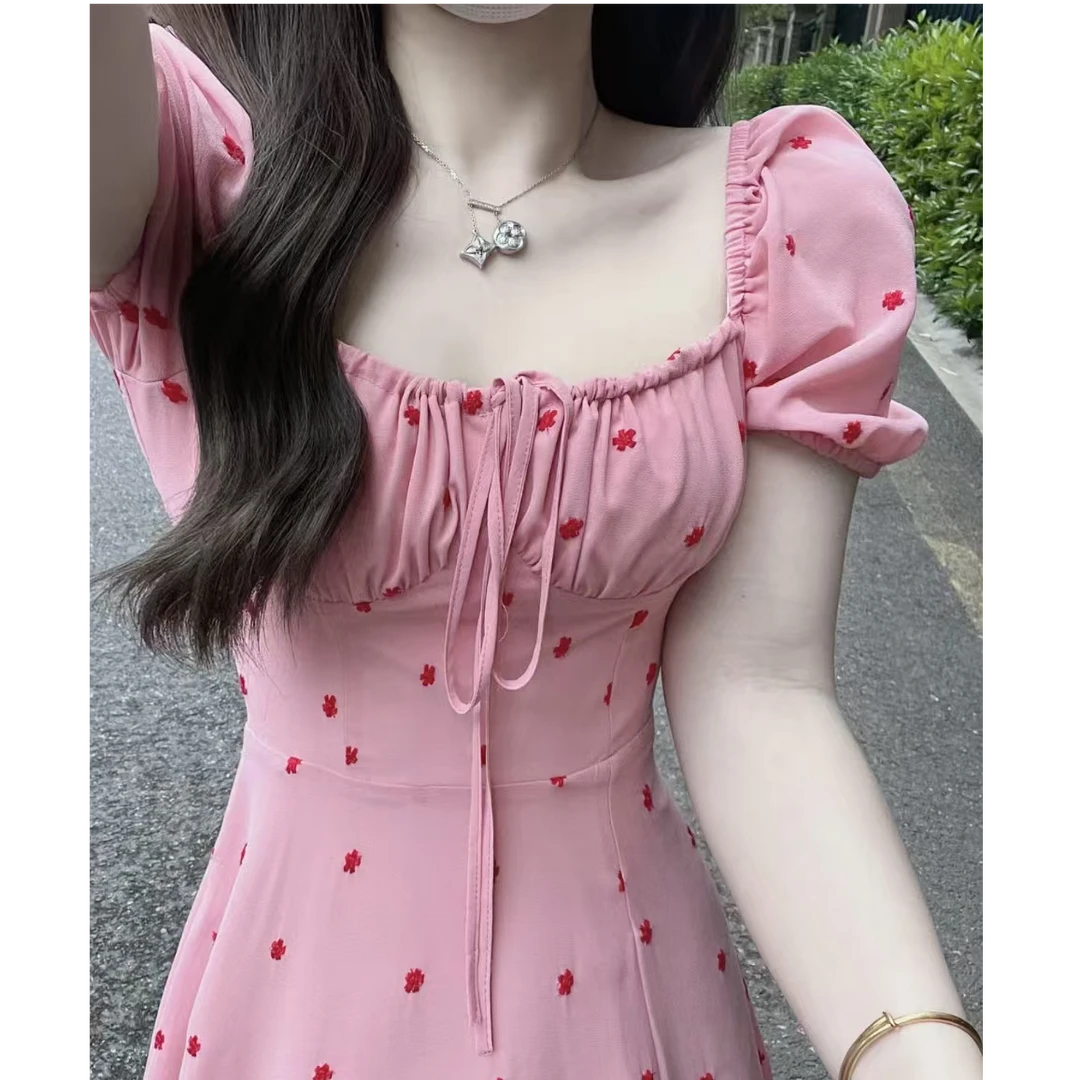 法式方领哺乳外出连衣裙女夏季碎花长裙复古温柔风收腰显瘦喂奶裙