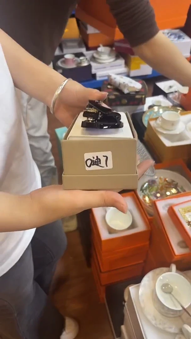 杯鸿辉家品牌瓷器，京东包邮！