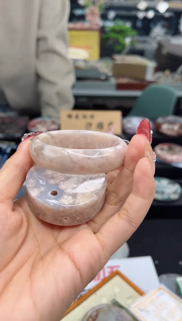 【闪购商品】石英质玉手镯未镶嵌51圈口（赠品镯心）1570002