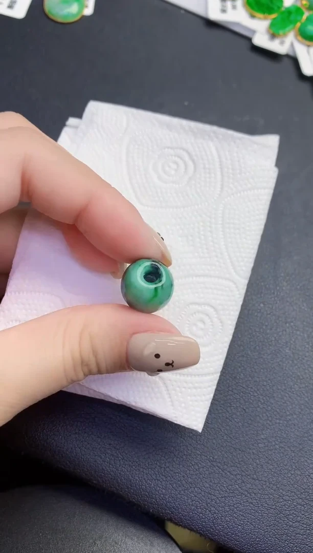 颈饰未镶嵌翡翠缅甸天然翡翠A货