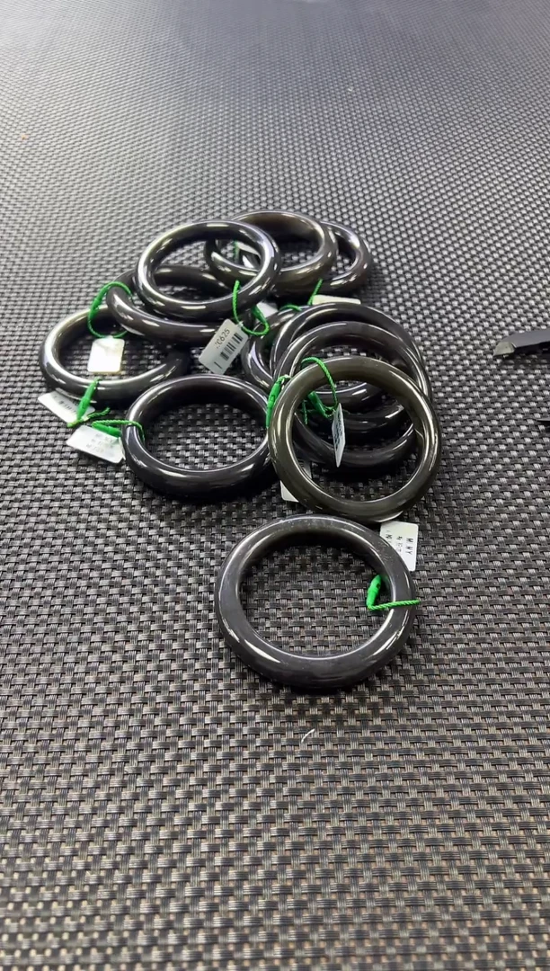 【闪购商品】和田玉手镯未镶嵌烟紫手镯（55-56）（多样性发一件）