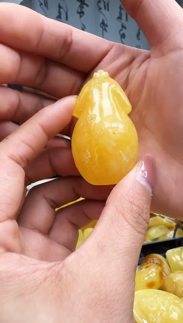 【闪购商品】琥珀裸石未镶嵌挂坠