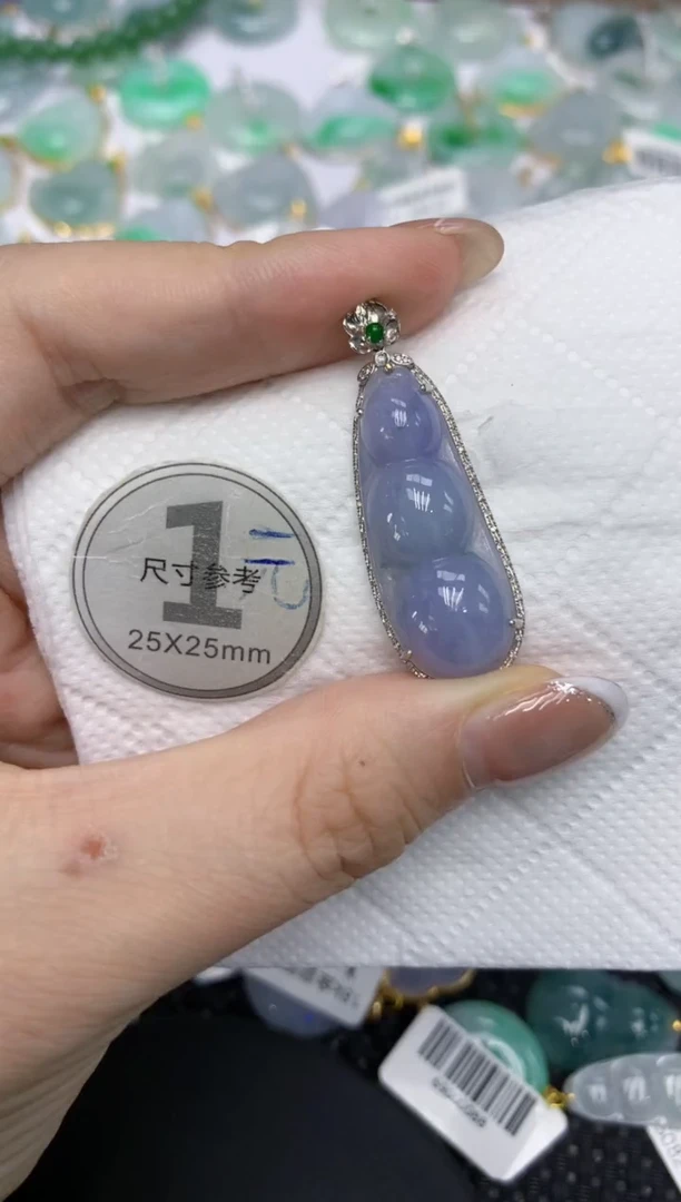 颈饰18K金镶嵌翡翠111111111
