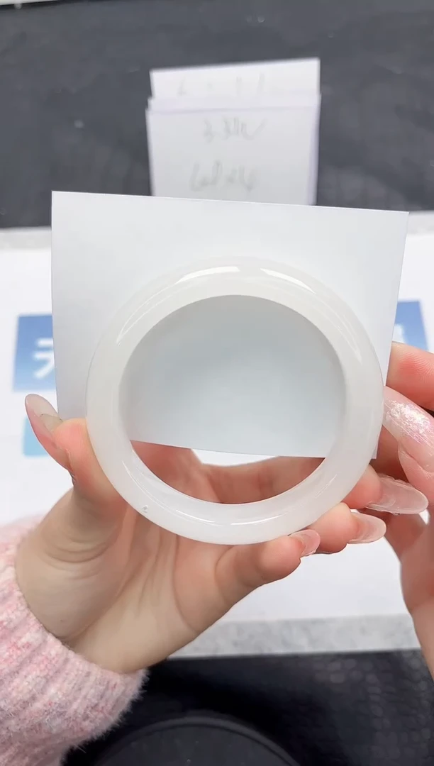 【闪购商品】石英质玉手镯未镶嵌L406-57.8