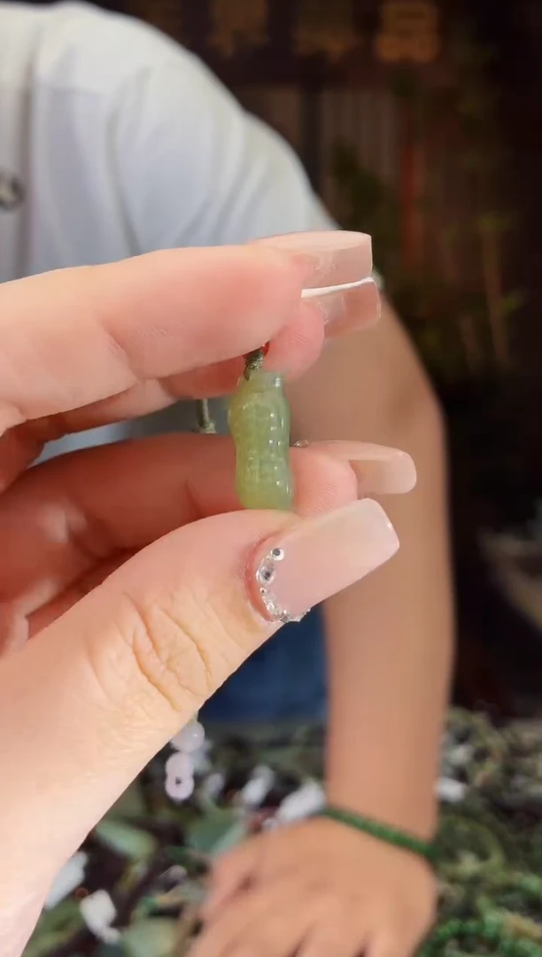 和田玉未镶嵌颈饰拍一发一