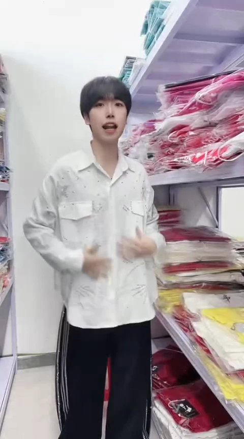 闪电购精品女装9601白S