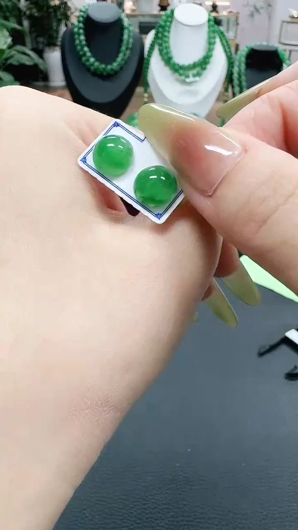 未镶嵌1石英质玉（非洲翠）/9317