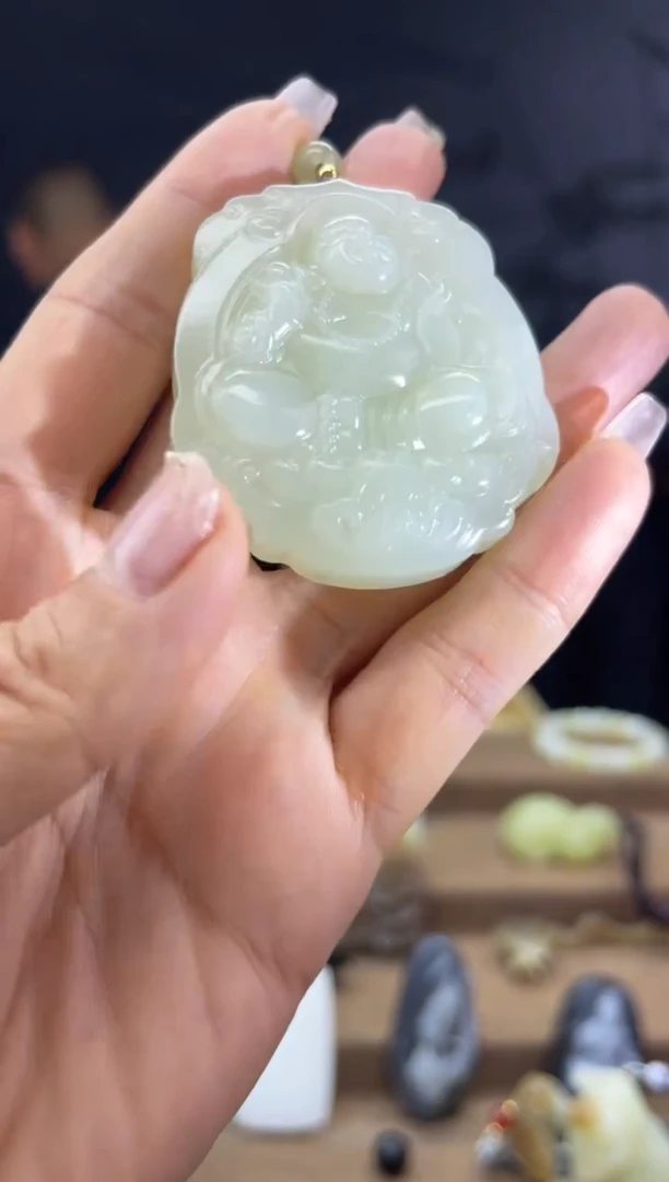 颈饰未镶嵌和田玉1