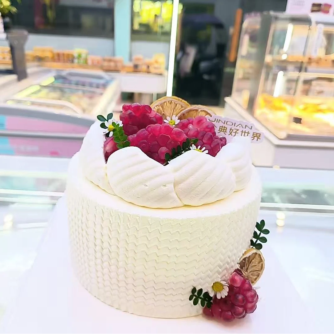 八英寸动物奶油夹心生日蛋糕【到店+配送】