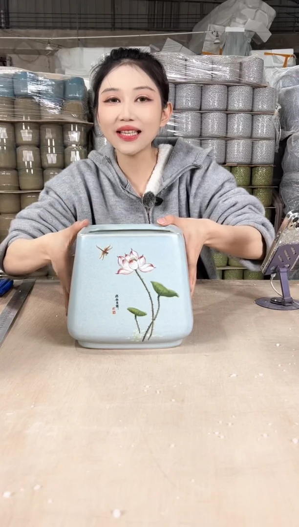 【闪购商品】陶瓷四方天蓝荷花大号16x17