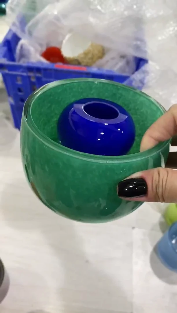 L****游慕忆家手作琉璃花瓶瑕疵