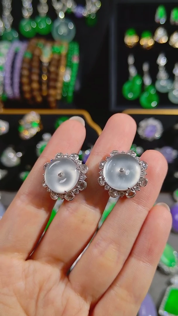 颈饰18K金镶嵌翡翠平安扣耳坠