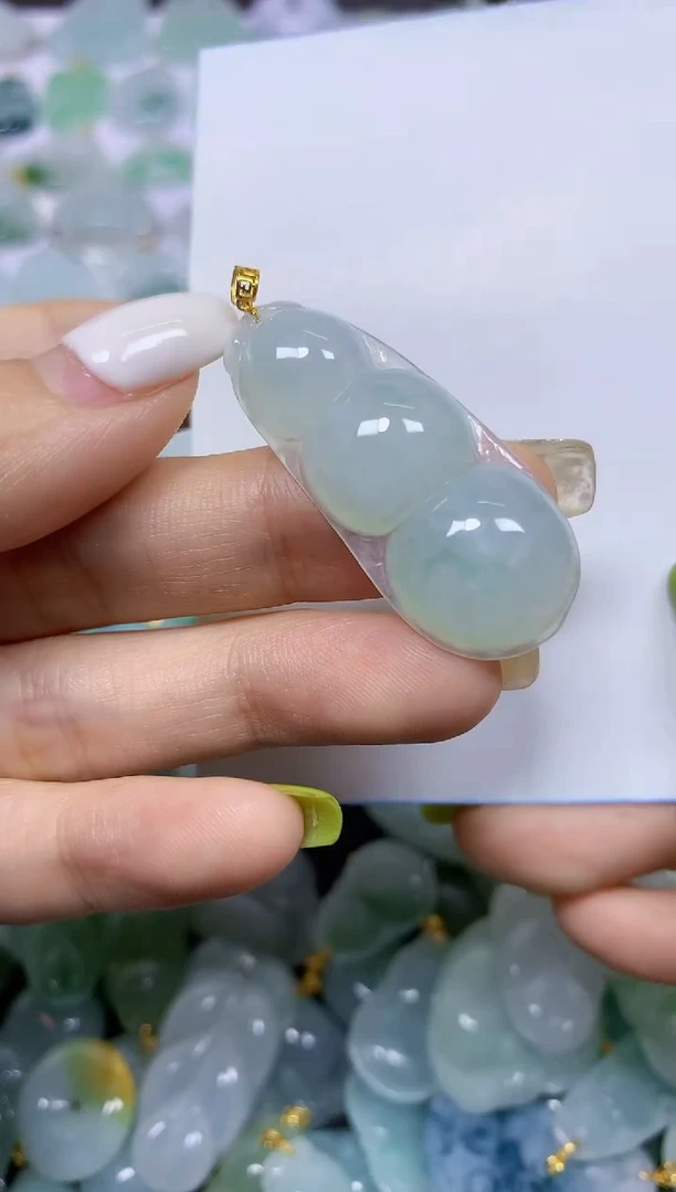 翡翠18K金镶嵌颈饰天然翡翠A货