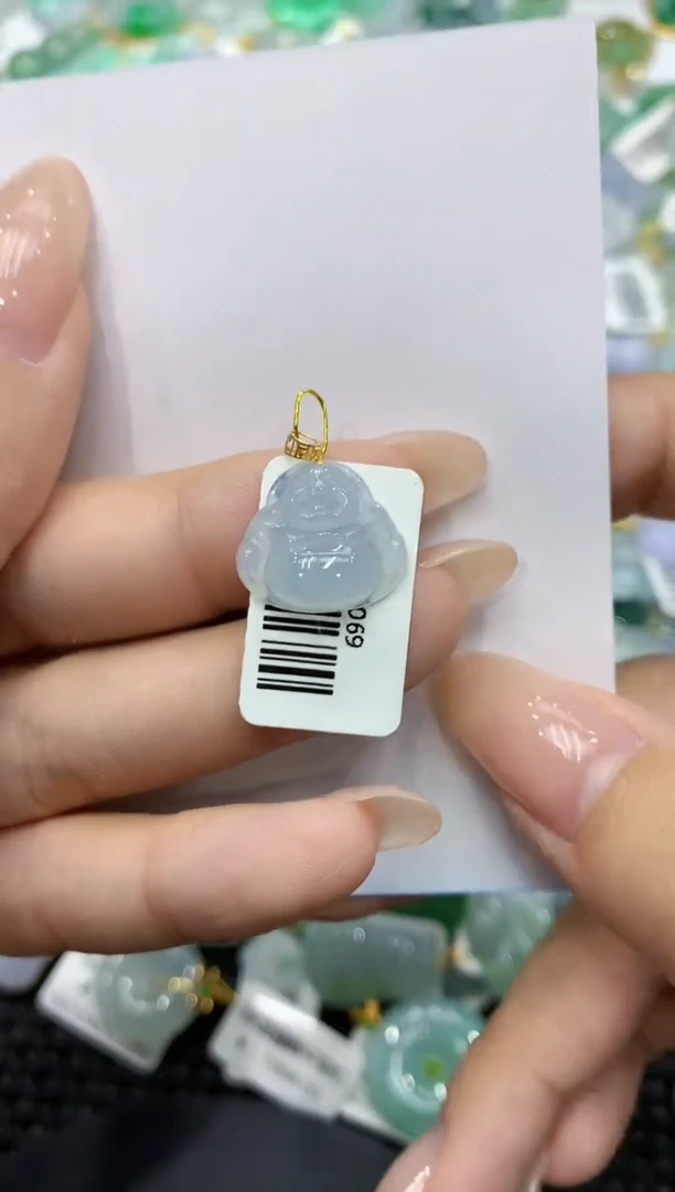 颈饰18K金镶嵌翡翠111111111111
