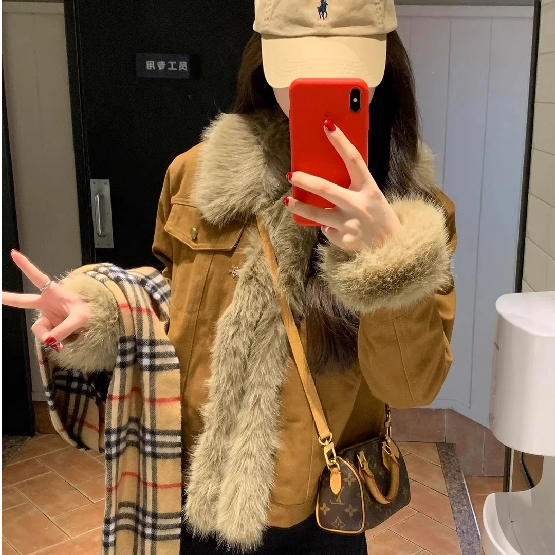 牛仔外套女款秋冬加厚短款高级感棕色美拉德上衣拼接毛毛外套棉服