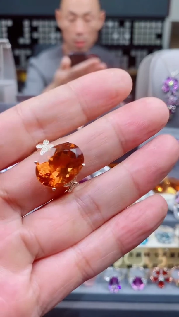 黄晶戒指银S925镶嵌你****?黄晶戒子