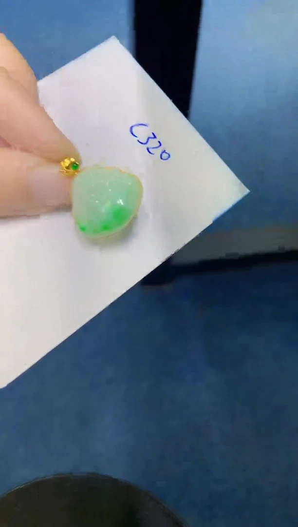 翡翠18K金镶嵌颈饰000000000