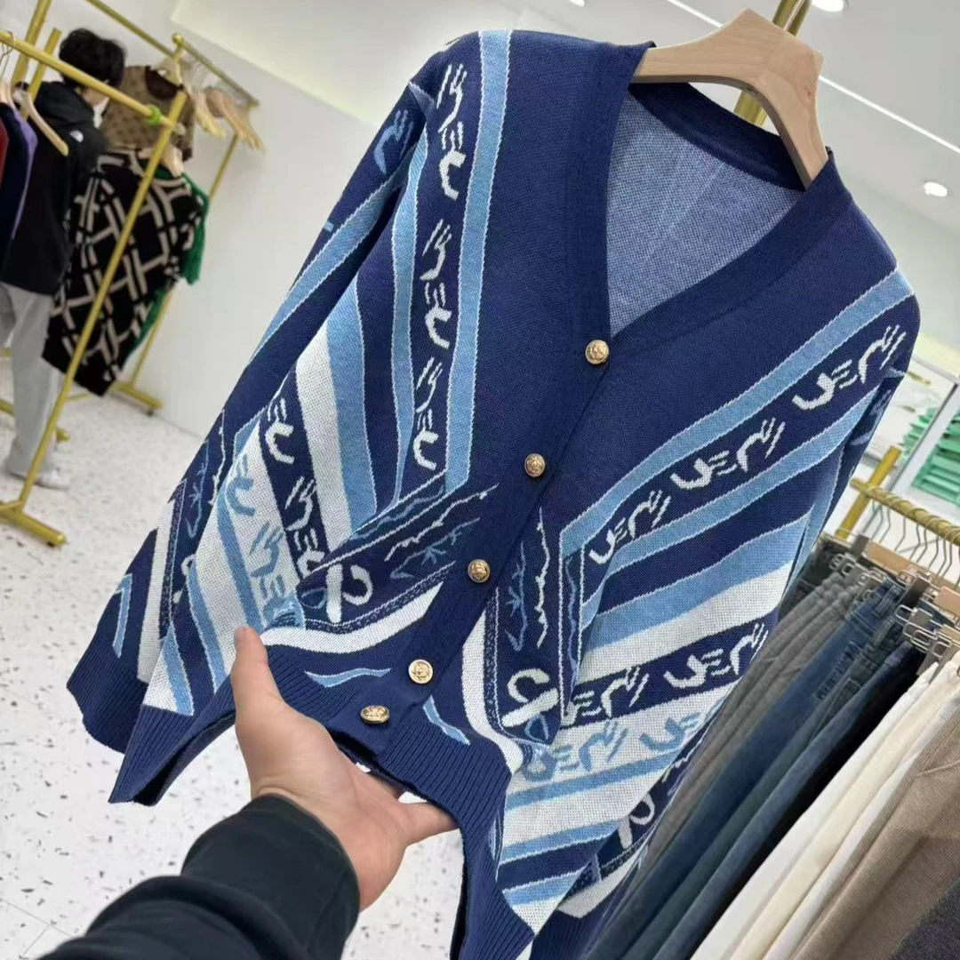 【蓝丝带】时尚百搭针织衫