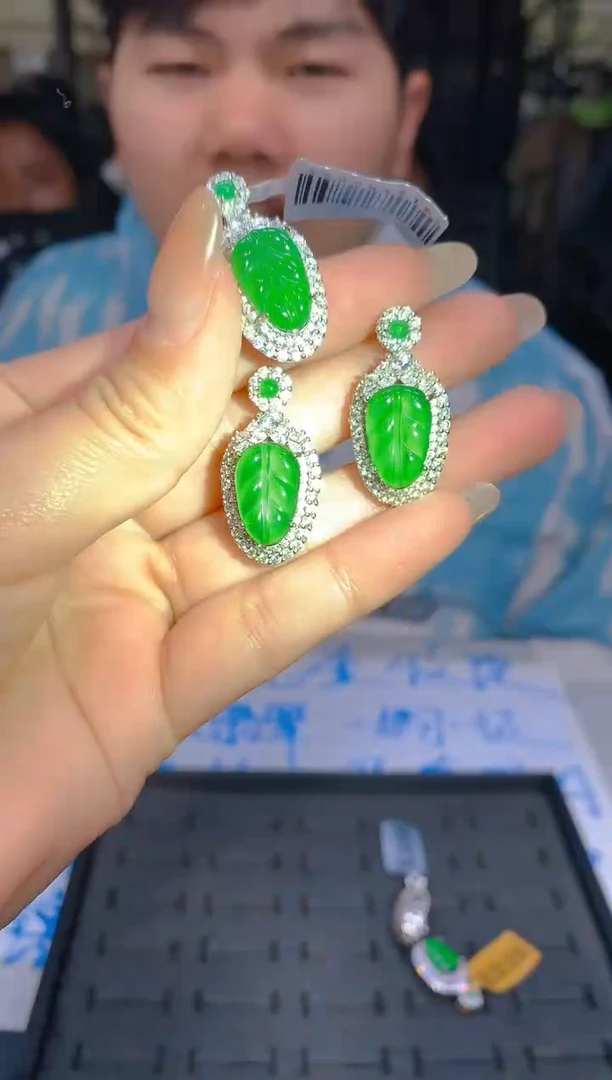 【闪购商品】定制翡翠未镶嵌13定制翡翠 多样性发货（发其一）