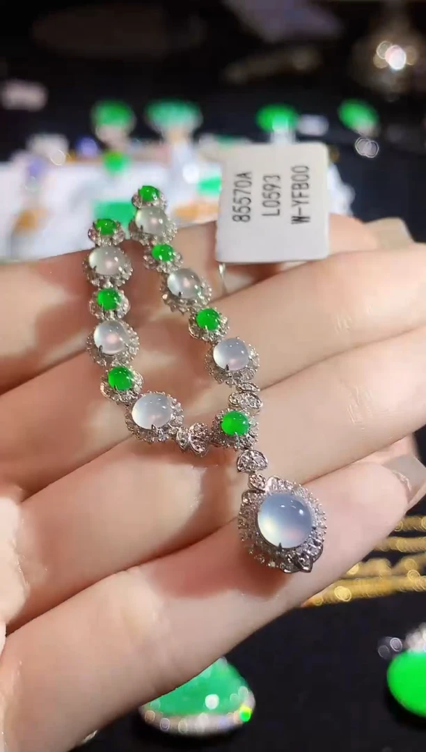 翡翠18K金镶嵌套链L0593多样性发其一