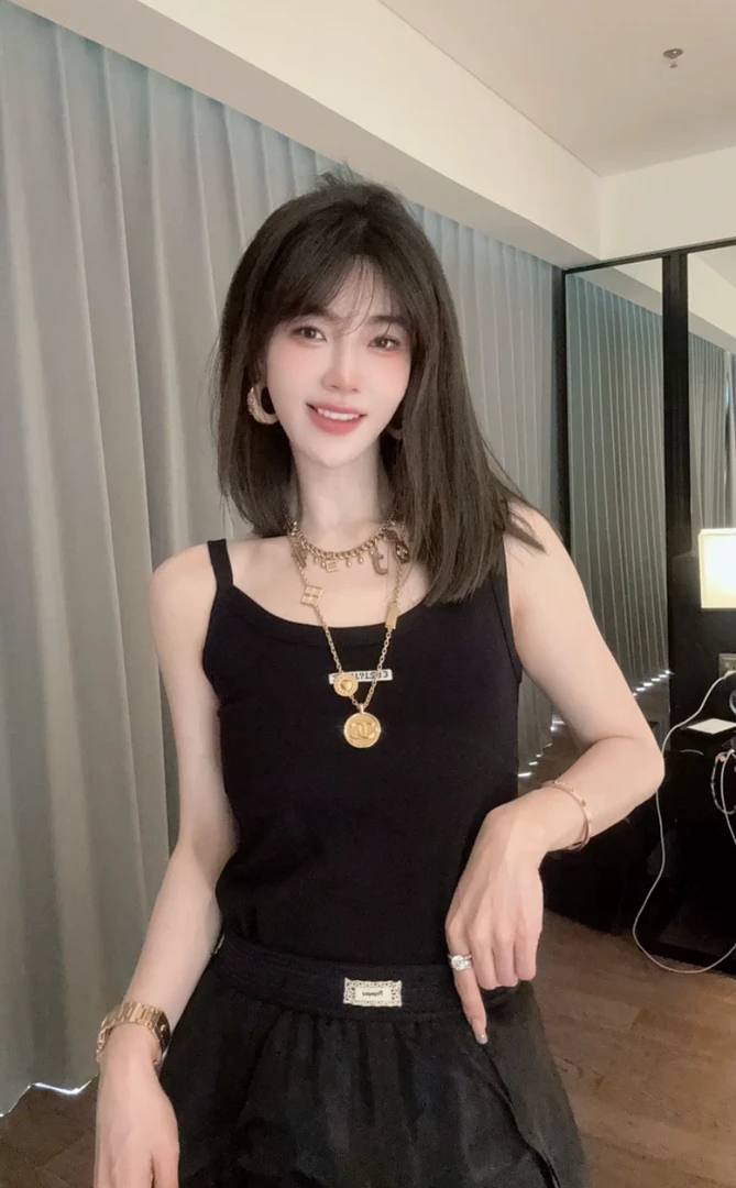 欧货2025春夏上新时髦休闲减龄百搭撞色字母U领吊带背心上衣女