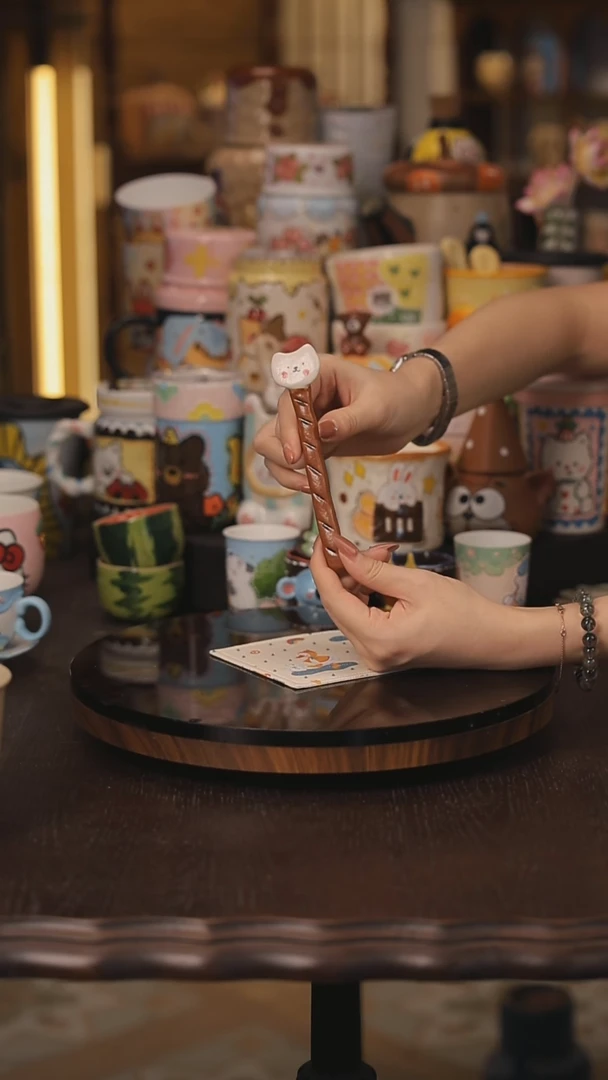 景德镇釉下彩绘设计师款式陶瓷