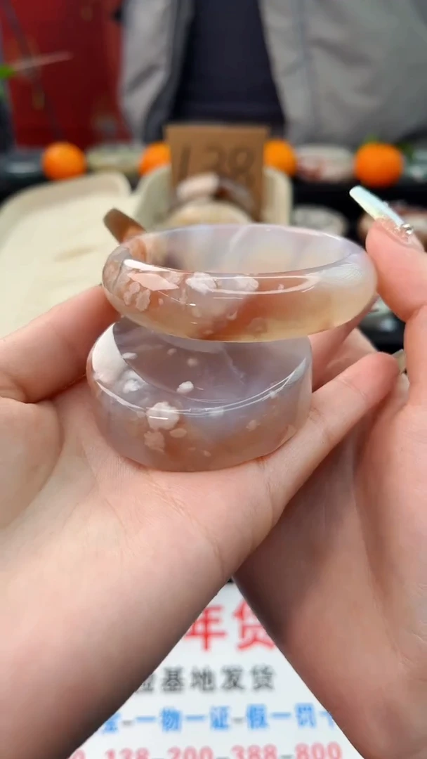 【闪购商品】石英质玉手镯未镶嵌赠送镯心（54圈口）