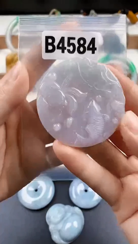 颈饰未镶嵌翡翠天然翡翠吊坠挂件