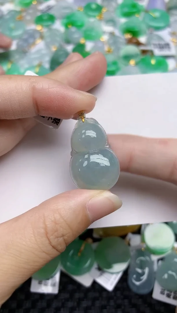 翡翠18K金镶嵌颈饰天然A货翡翠