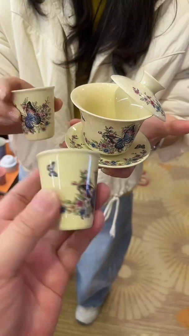 其他         茶具D